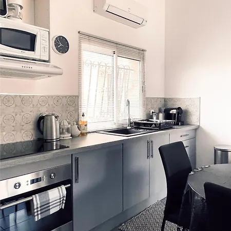 Studio_en_roussillon טוייר
